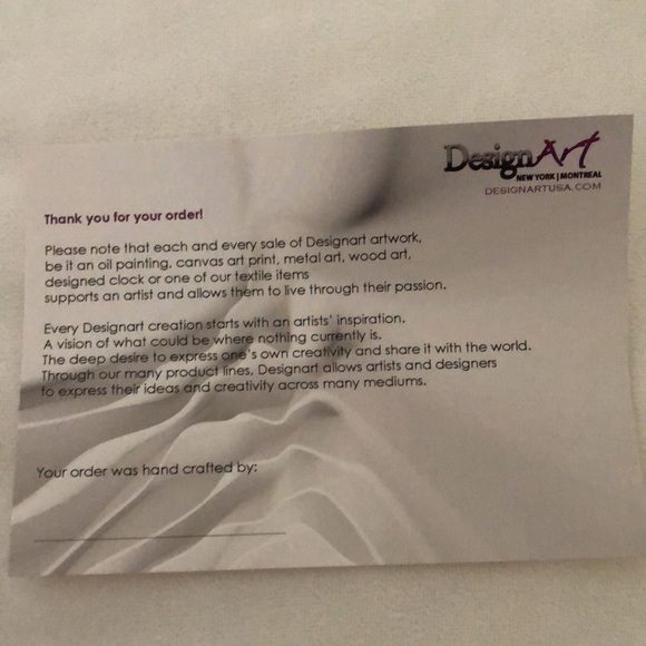 Designart “Vintage Red Pink Flower and Leaves” Queen Duvet - Picture 6 of 6